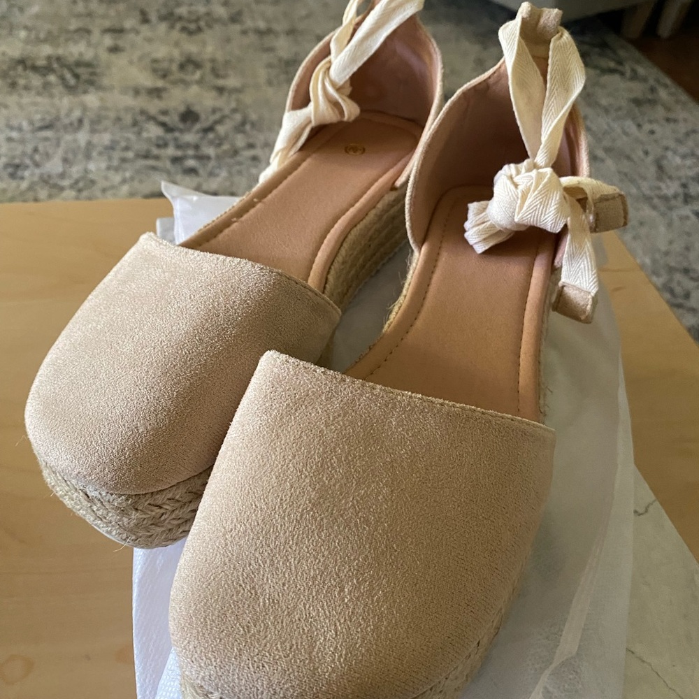 ☀️Light Tan Suede Espadrilles- perfect for the hottest summer EVER.. whew💦
